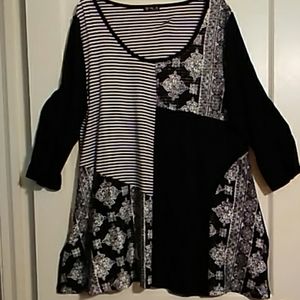 Lily by Firmiana  Black/White Tunic 3X
